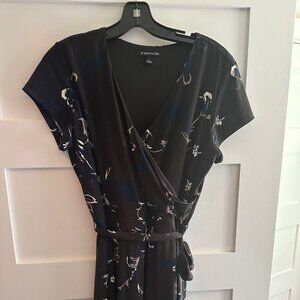 41 Hawthorn Black Floral Stretchy Wrap Dress - Size L